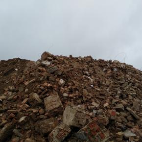 Jičín - nelegální návoz stavebního odpadu