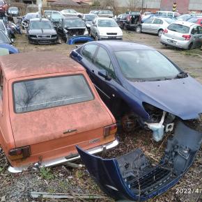 Přeplněné a nezabezpečené autovrakoviště v hledáčku inspektorů ČIŽP